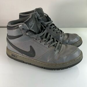 Nike Prestige 4 Top High Grey